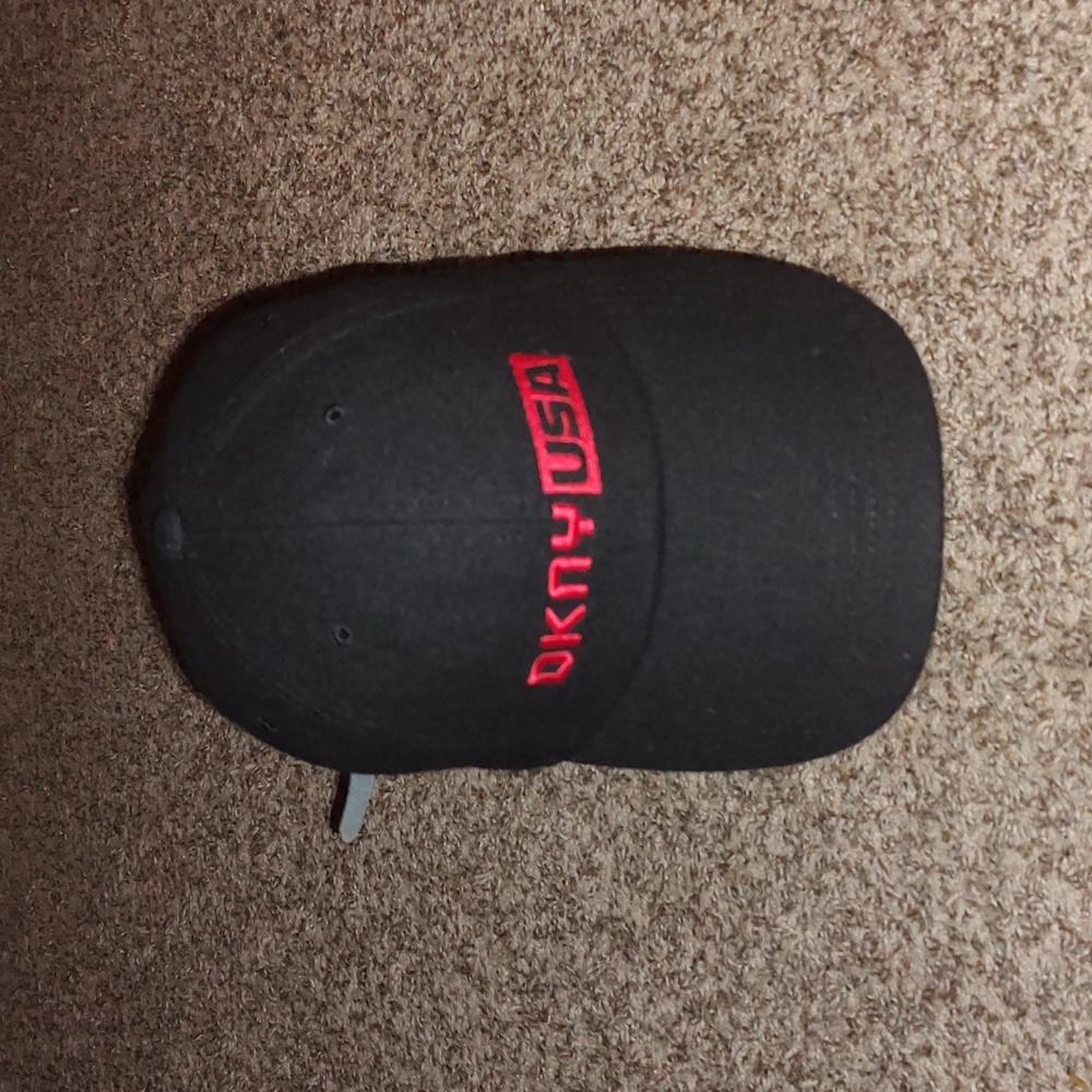 DKNY USA Wool Rayon Embroidered Leather Strapback Black Hat OS